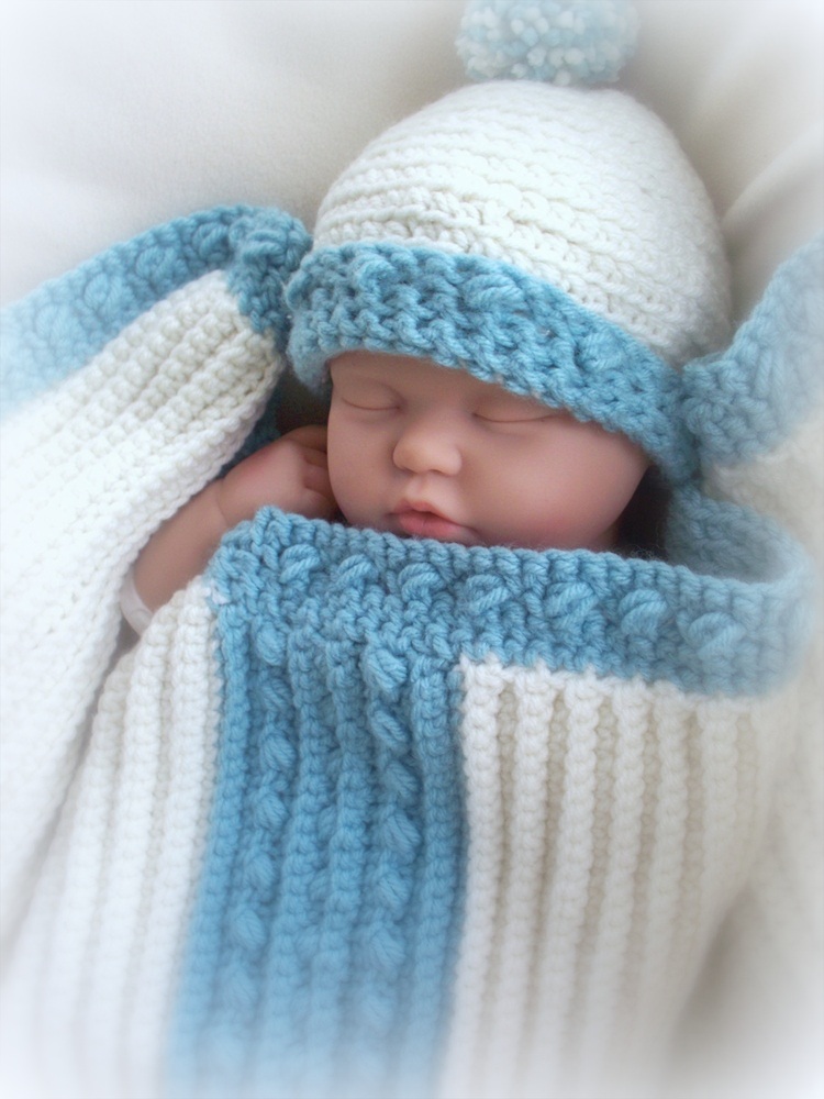 Baby Receiving Blanket And Pom Pom Crochet Hat on Luulla