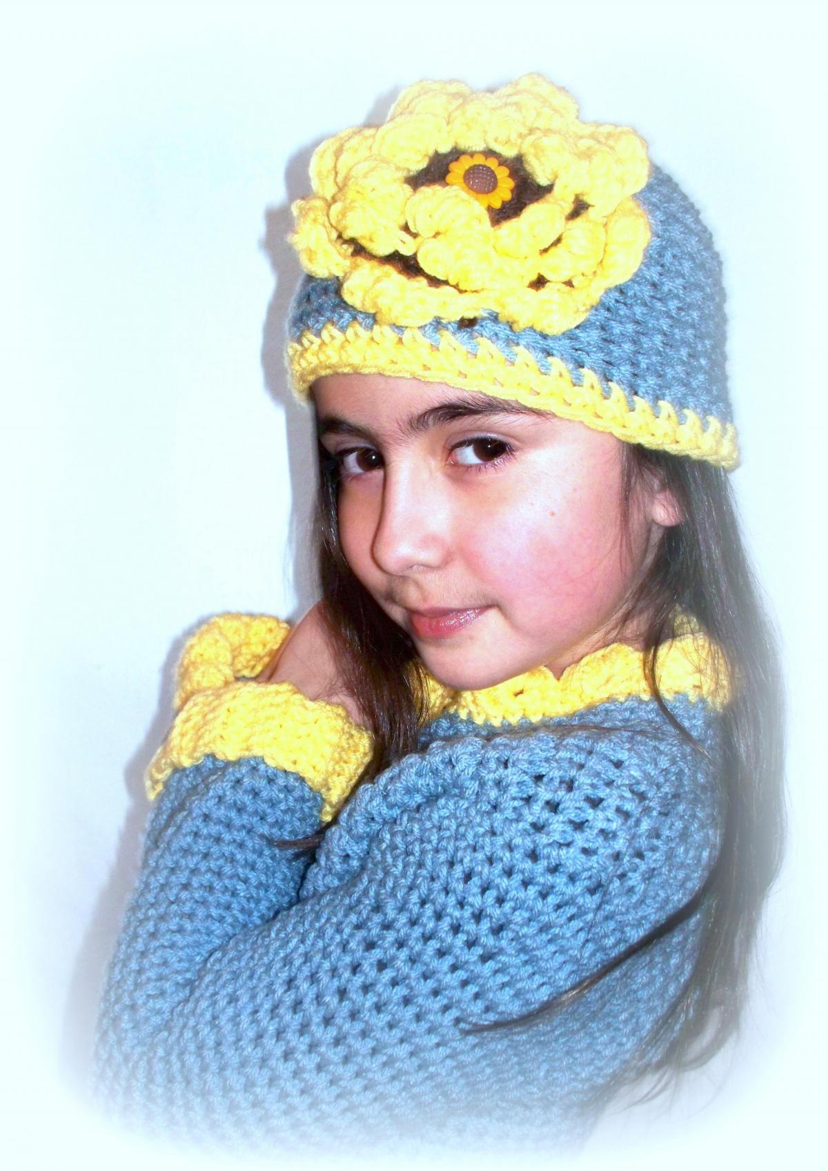 Little Girl Size 4/5 Sweater And Hat Set, Sunflower Bloom