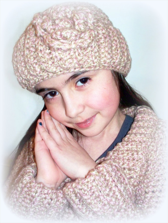 Blush Pink Little Girl Sweater And Hat Set Size 4 To 5 Years Old