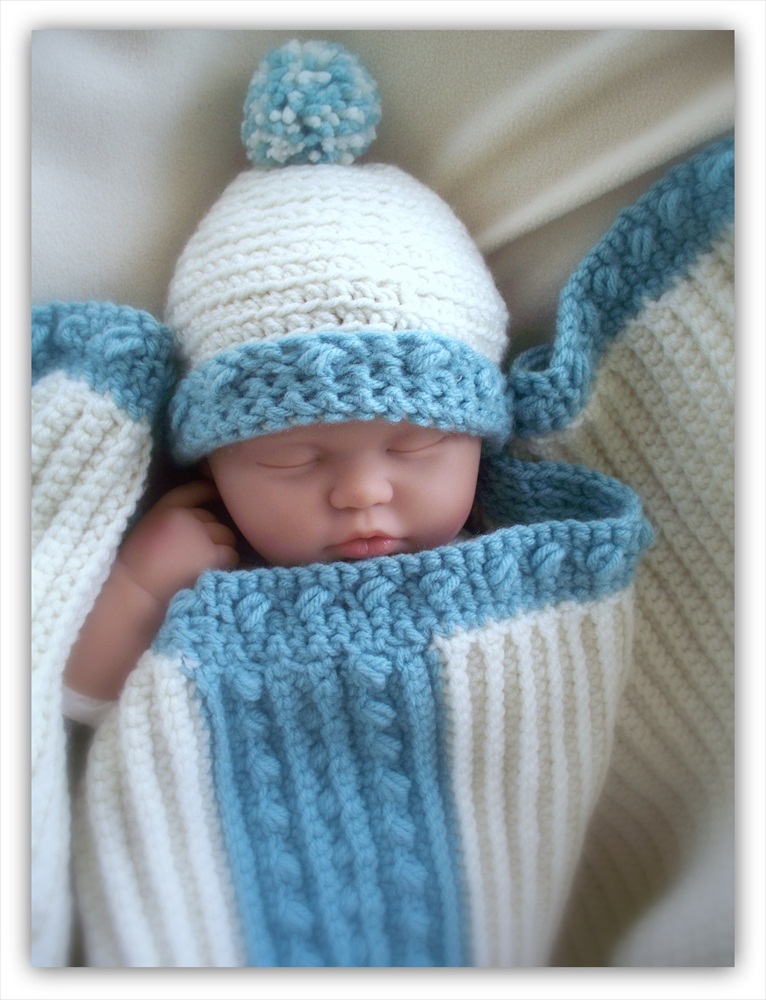 Baby Receiving Blanket And Pom Pom Crochet Hat on Luulla