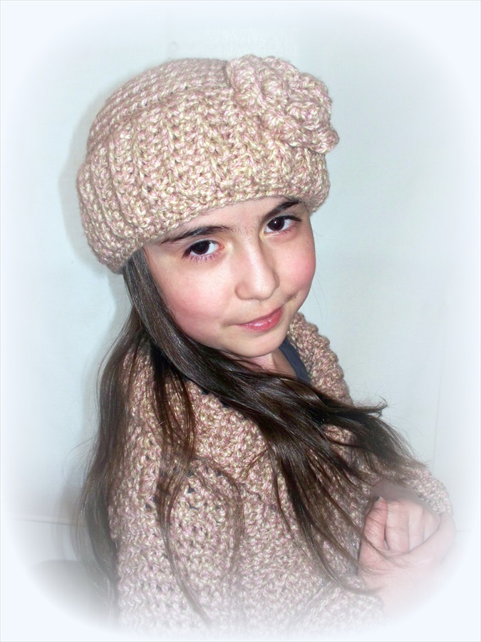 Blush Pink Little Girl Sweater And Hat Set Size 4 To 5 Years Old on Luulla